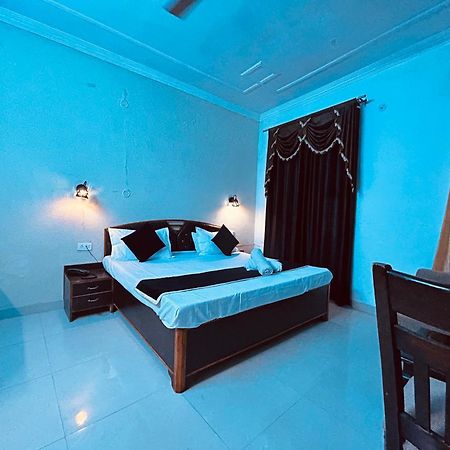The For You Hotel & Restaurant Rishīkesh Eksteriør bilde