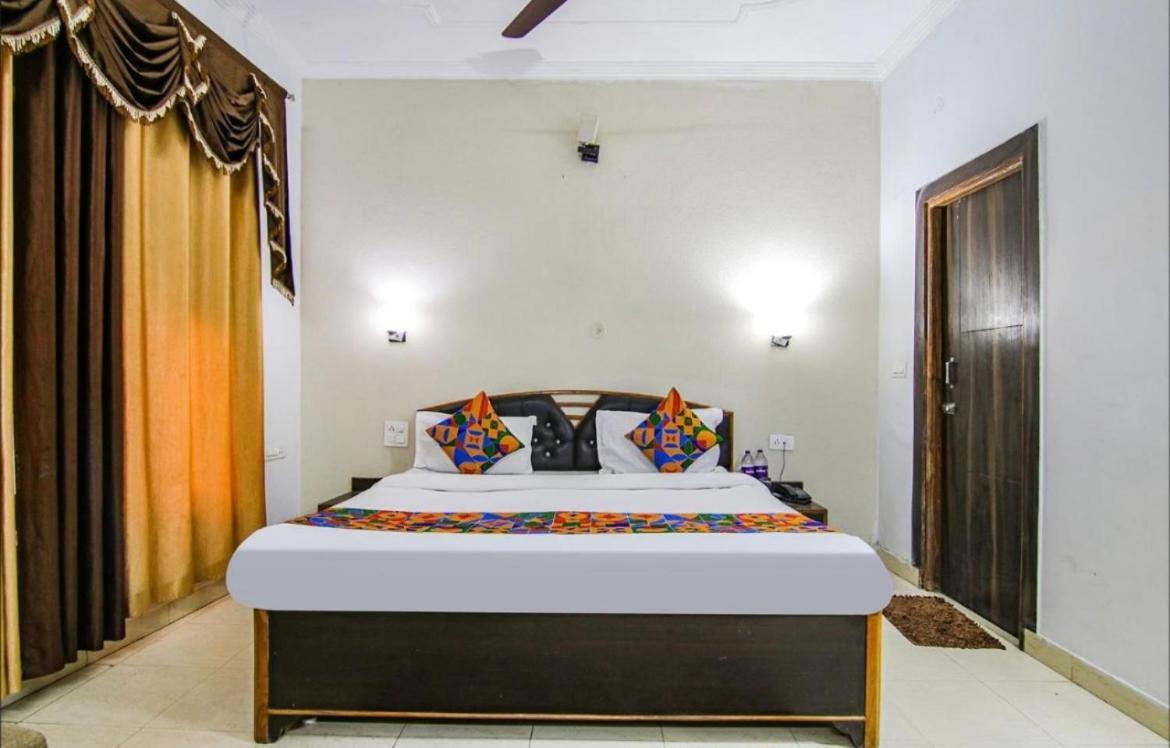 The For You Hotel & Restaurant Rishīkesh Eksteriør bilde